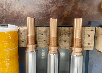 The piston rod auxiliary area is plated with copper-tin allo