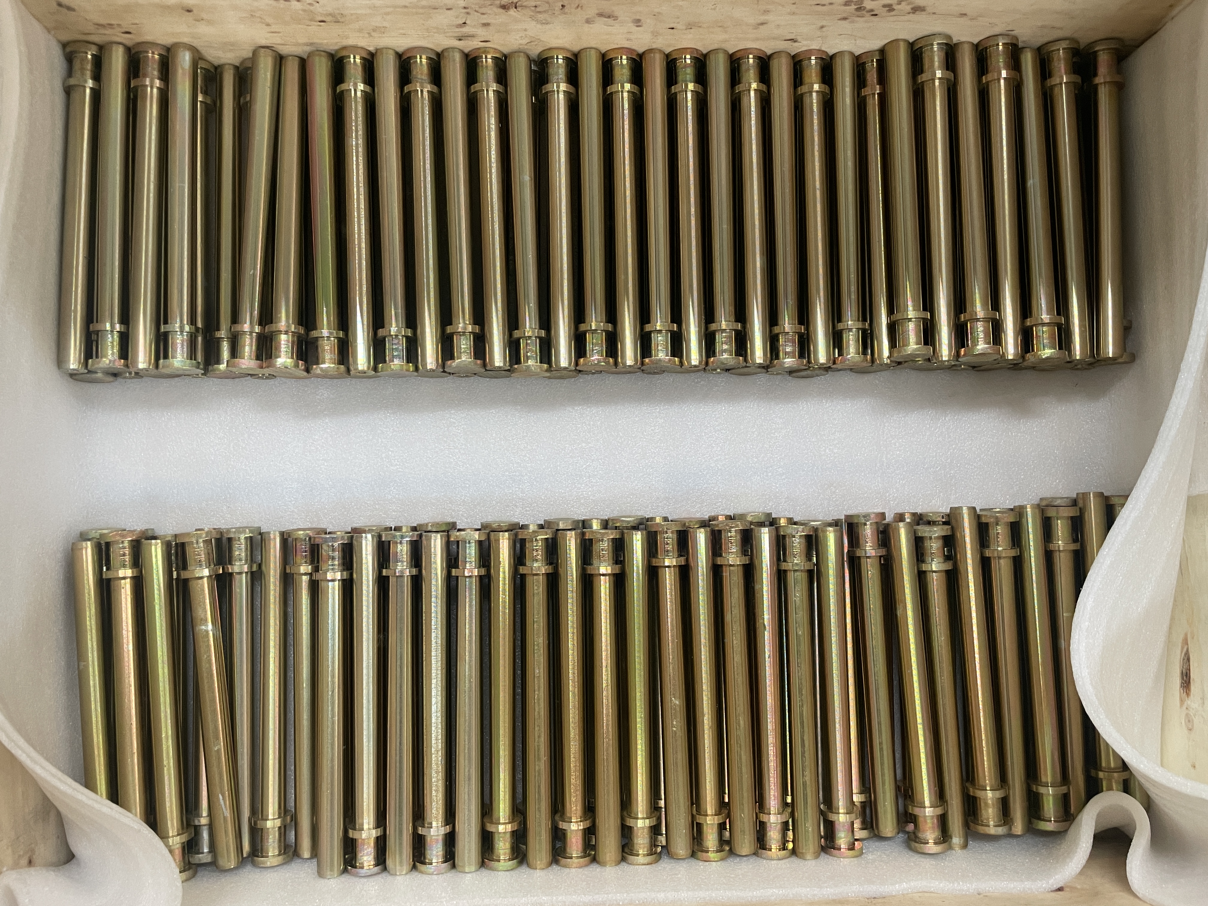 Pin shaft zinc plating