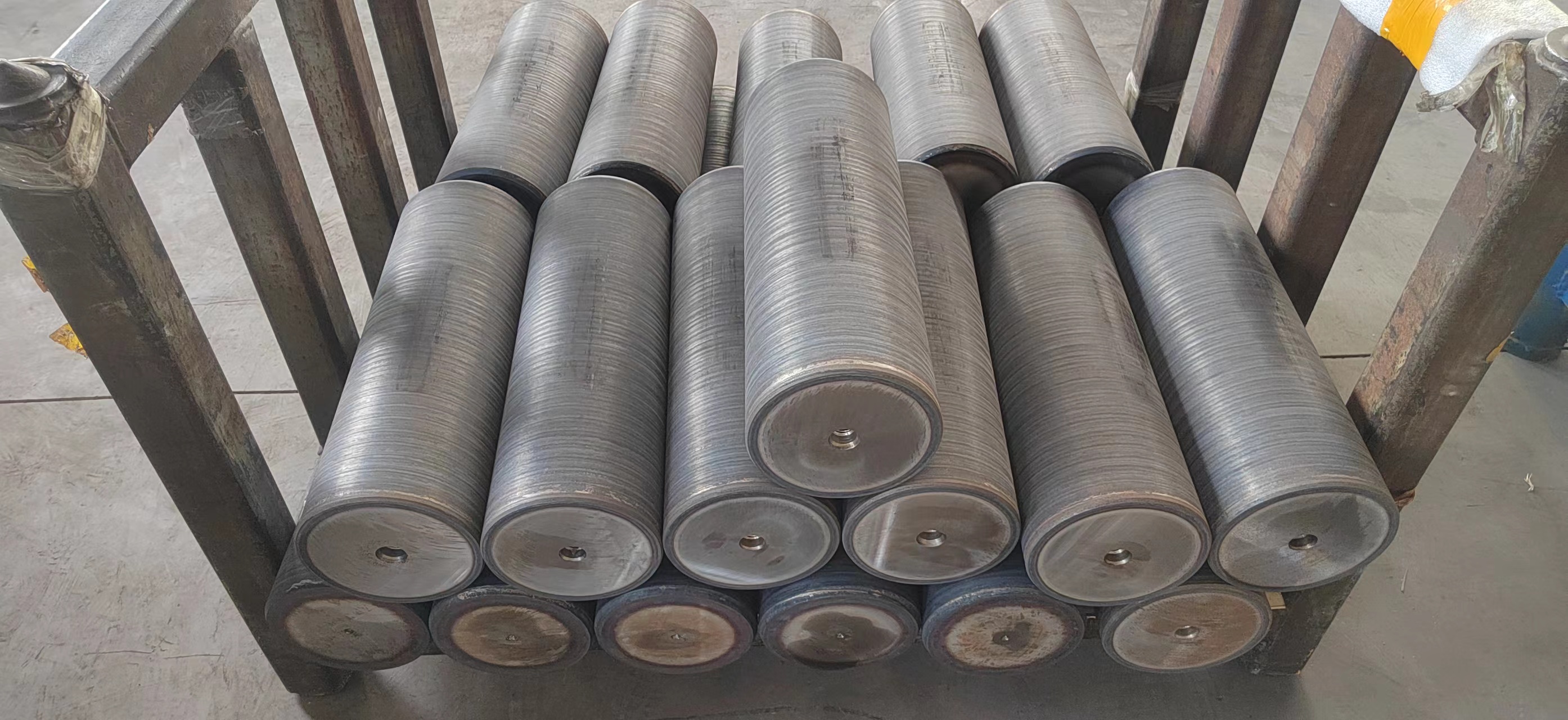 Intermediate frequency quenching of hinged pin shaft(图1)